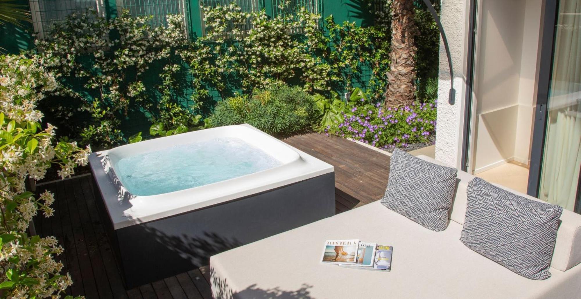 Casa Riva Otel Riccione Dış mekan fotoğraf