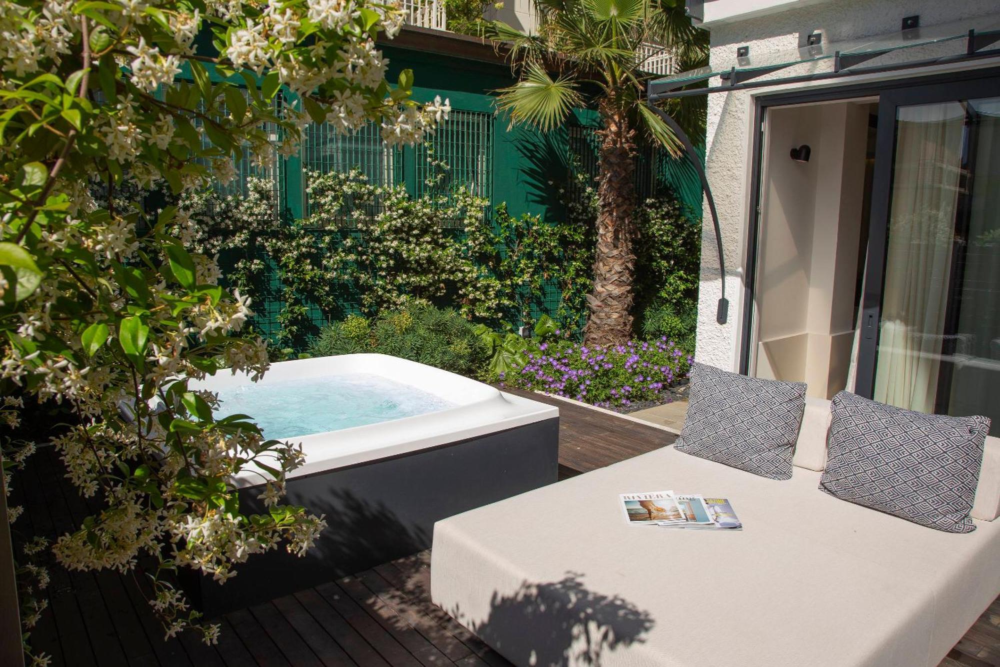 Casa Riva Otel Riccione Dış mekan fotoğraf